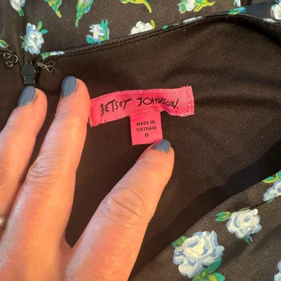 Betsy Johnson retro floral dress. - Picture 5 of 6